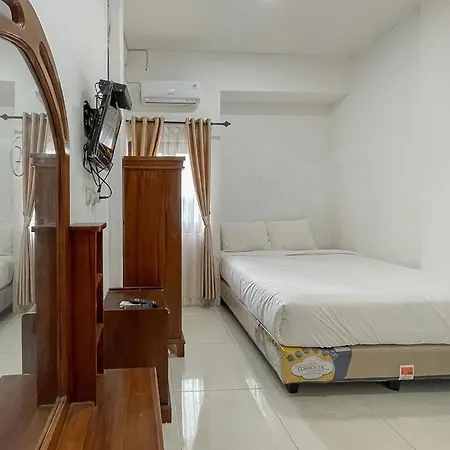 Hotel Reddoorz @ Jalan Raya Kuta Lombok Mandalika